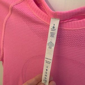 RARE nwt lululemon swiftly tech in pow pink sz 6